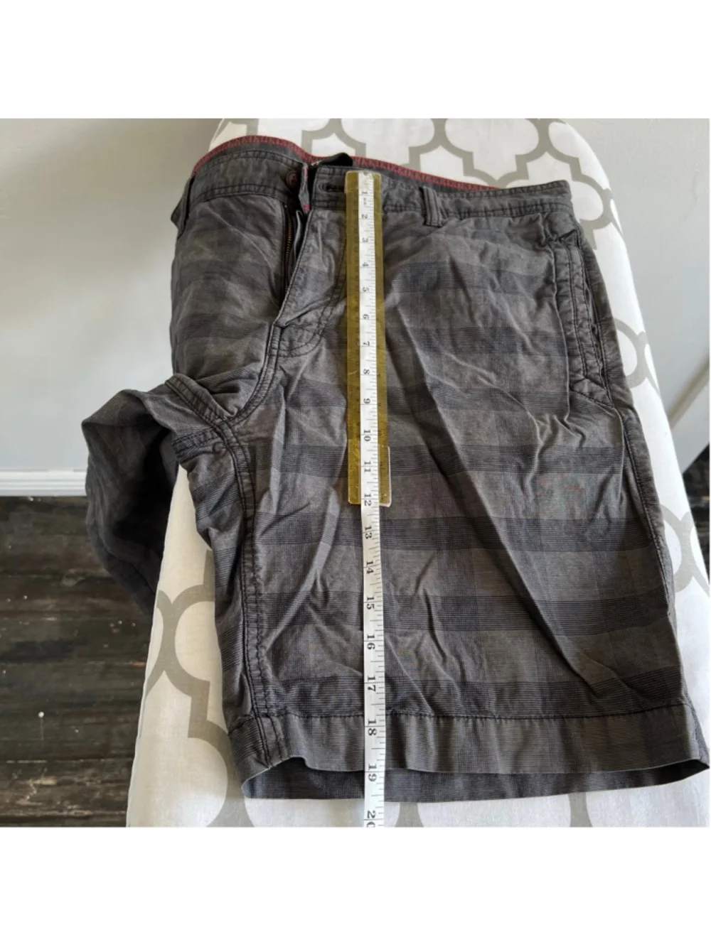 Men's The North Face Flat Front Shorts Waist 36 Gray Black Striped